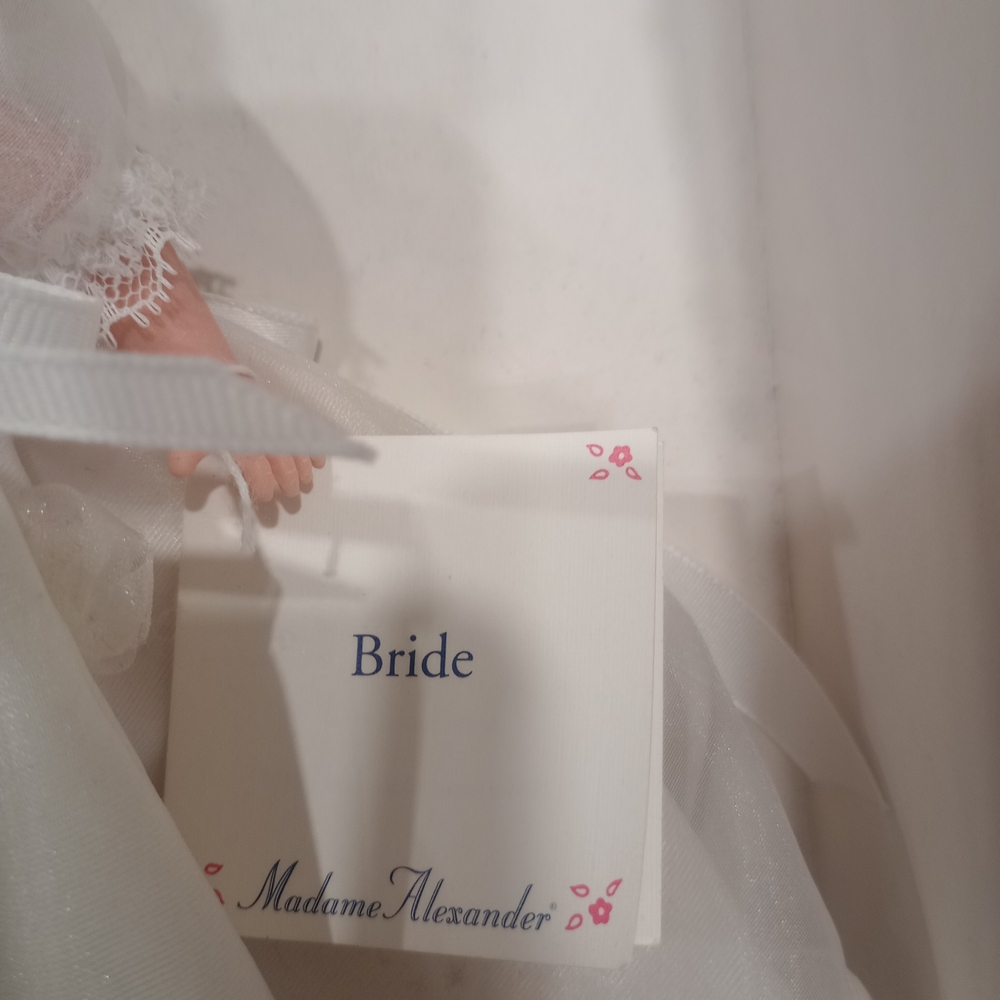 Madame Alexander Bride Doll with White and Pink Details - Picture 4 of 9